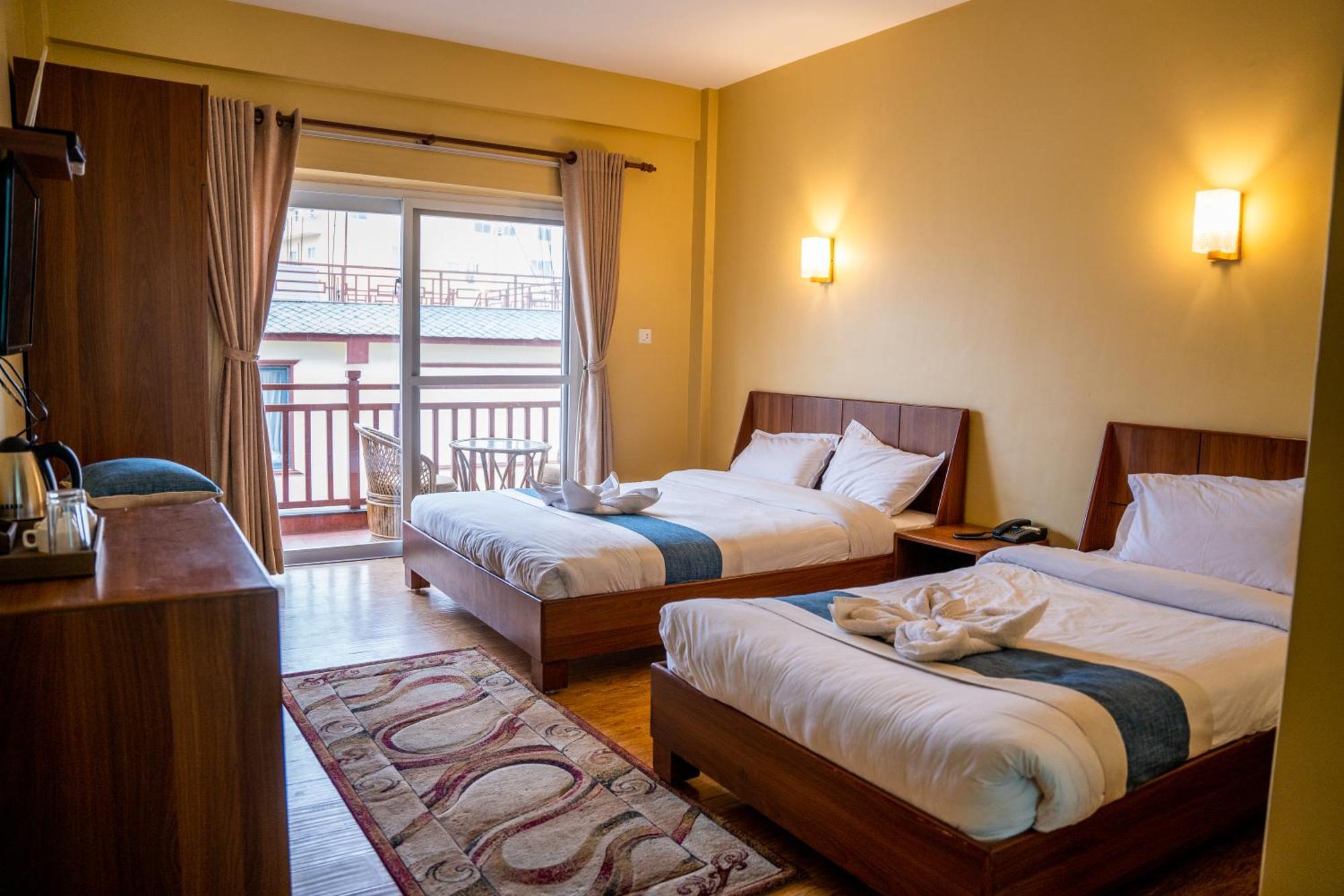 Hotel Glory Garden Pokhara Habitación foto