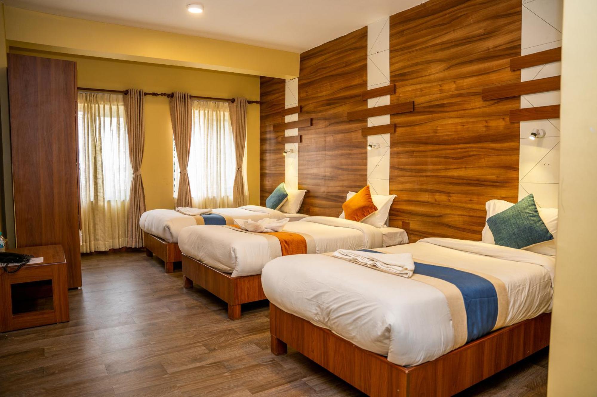 Hotel Glory Garden Pokhara Habitación foto