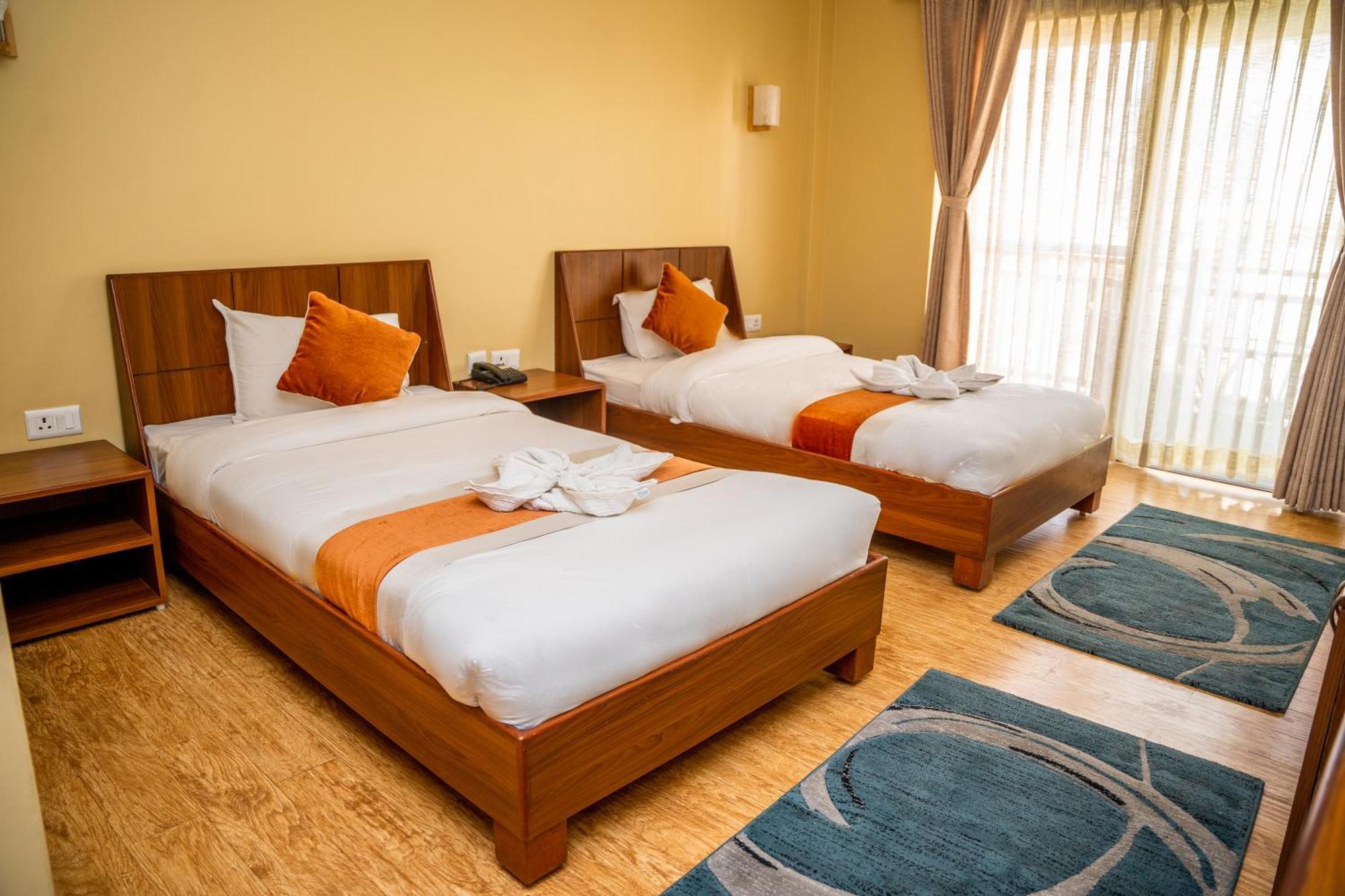 Hotel Glory Garden Pokhara Habitación foto