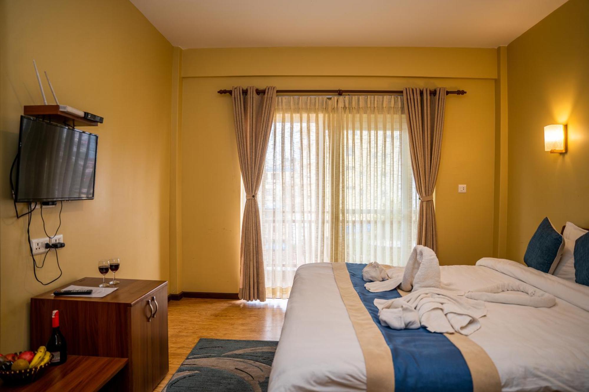 Hotel Glory Garden Pokhara Habitación foto